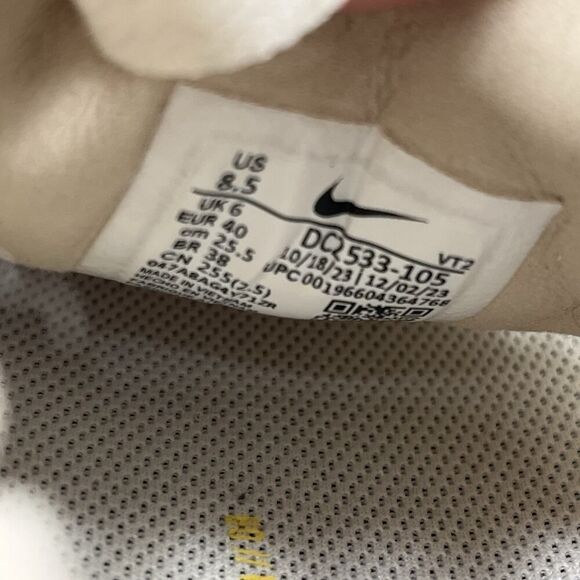 Nike Waffle One Womens Sz 8.5 Shoes Sail/Topaz Gold-Coconut Milk DC2533–105 Shoe - Picture 11 of 11